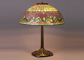 Tiffany-Poinsetta-Lamp